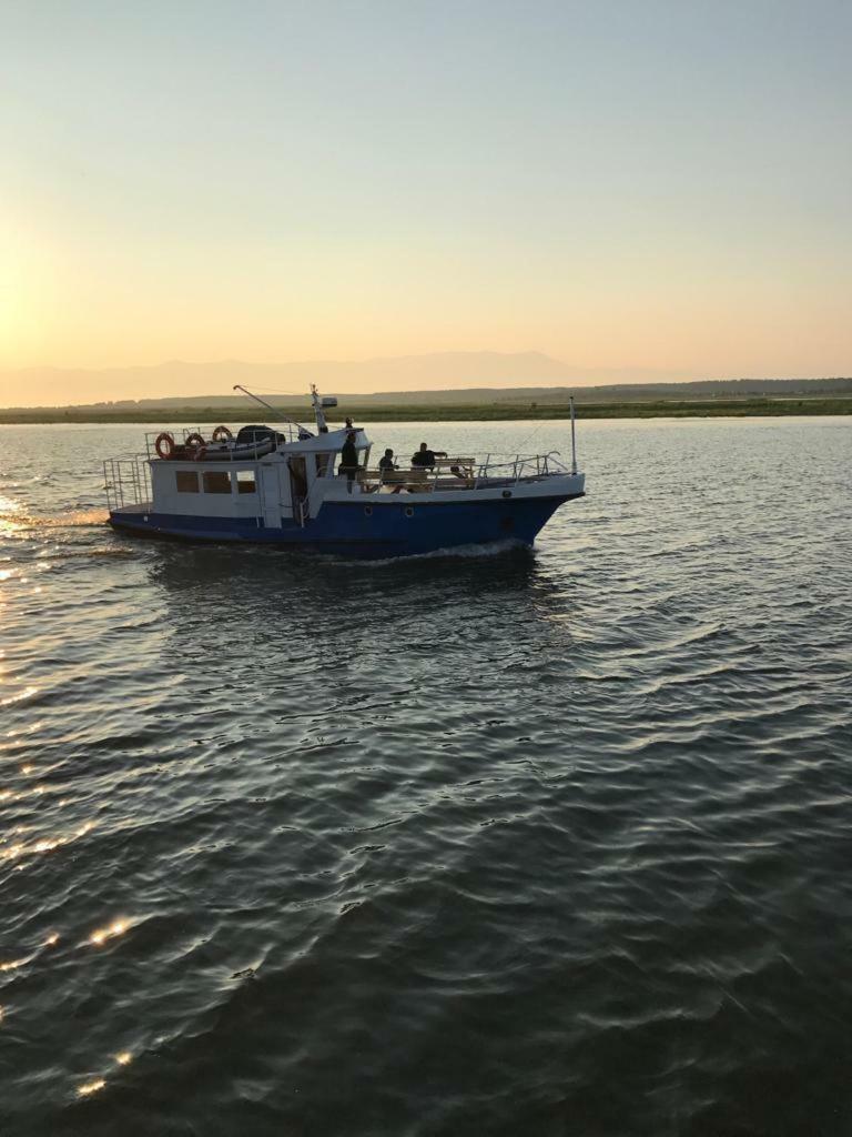 Novaya Volna Hotel Ust-Barguzin Eksteriør billede